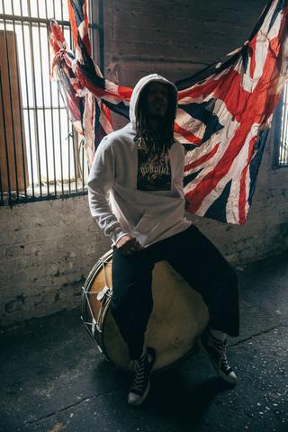 SS17 - REVOLUTION