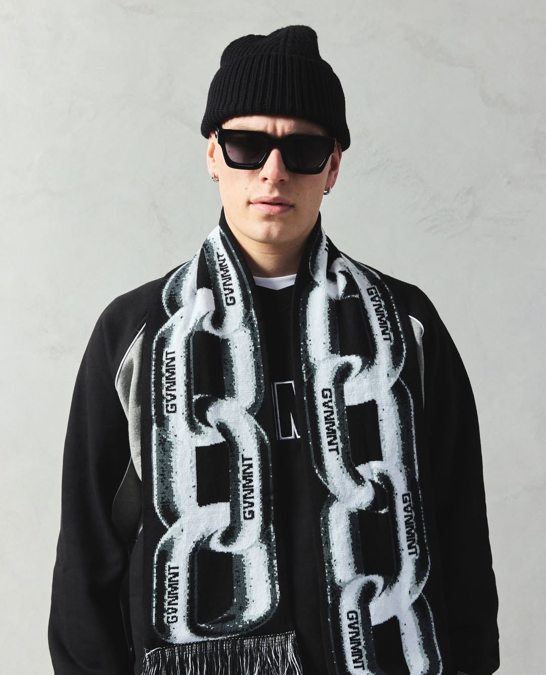Chained Scarf – GVNMNT Clothing Co'