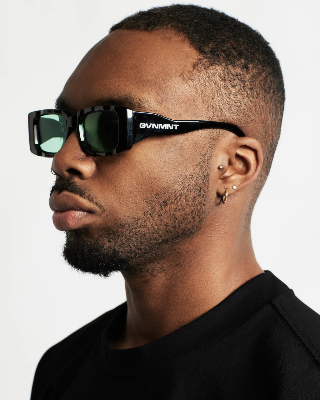 Vanguard Sunglasses - Black / Emerald Green
