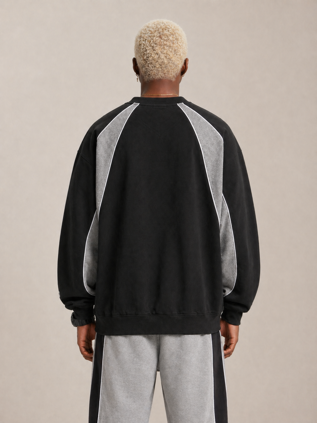 Origins Varsity VNeck  - Black / Heather Grey